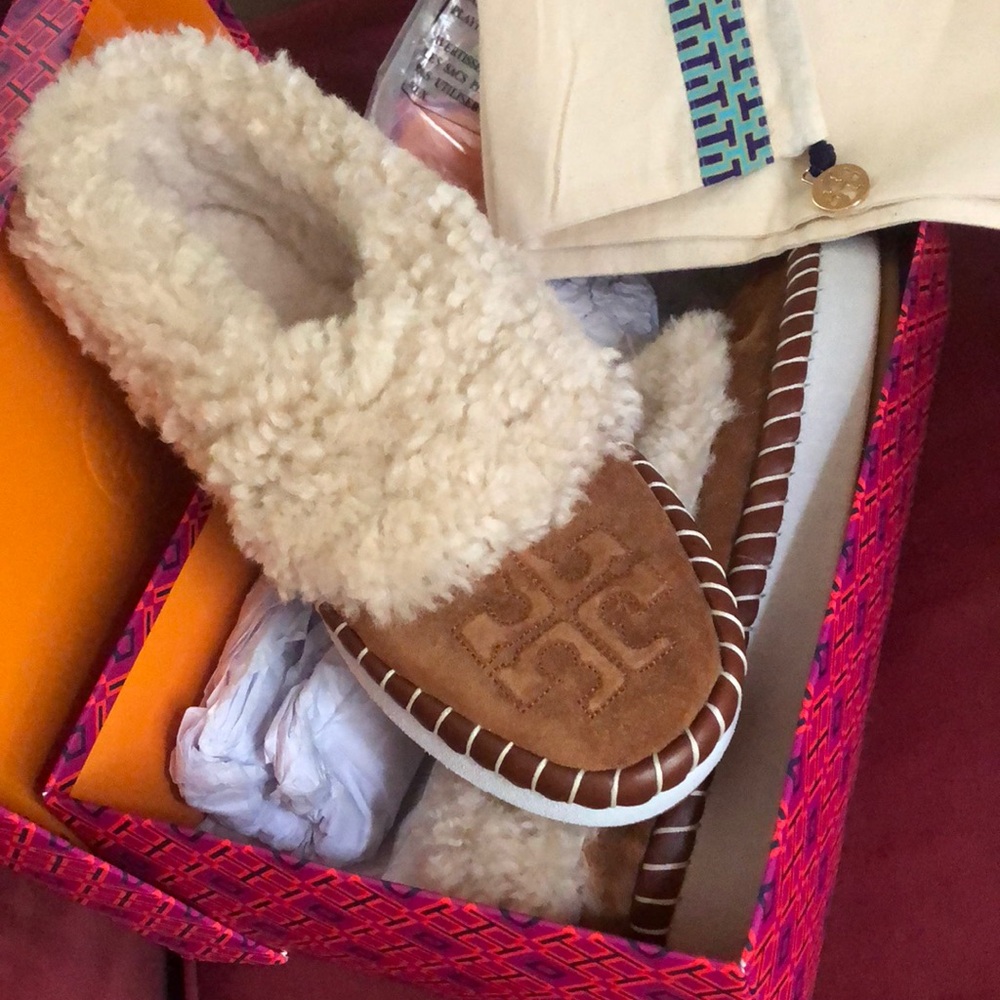 NWT & Box. Tory Burch Shearling Slippers